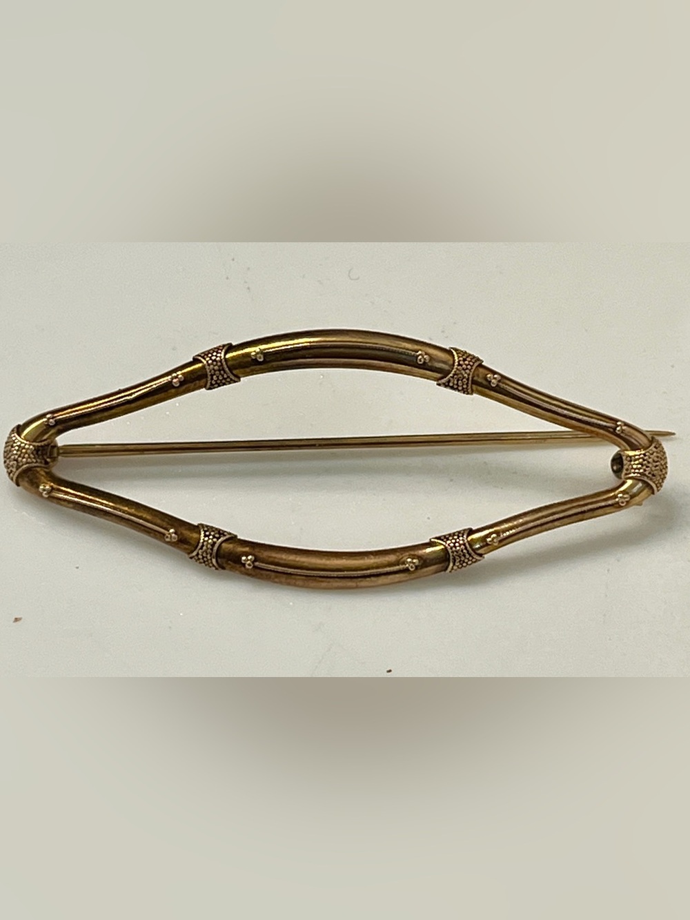 10K gold Victorian Brooch